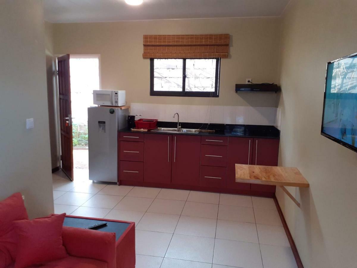 Max Garden And Pool Apartman Paramaribo Kültér fotó
